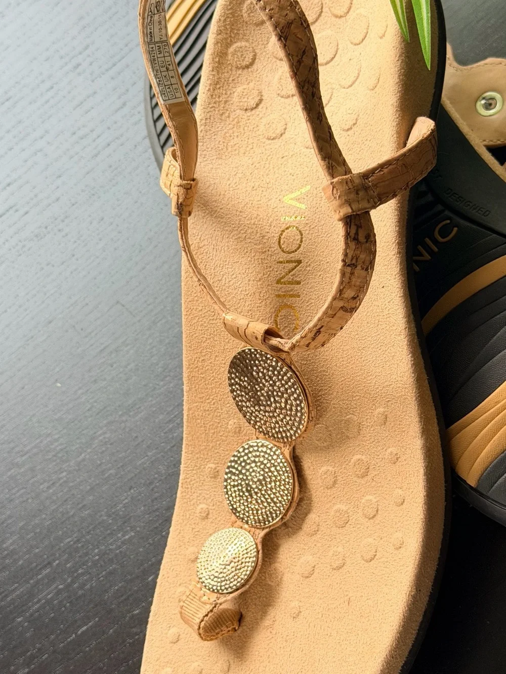 NEW Vionic Gold Tan Beaded T-Strap Sandals